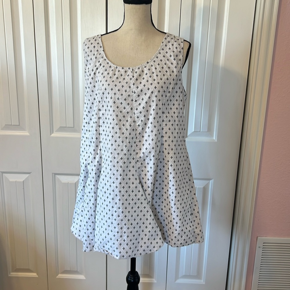 Tulip Boutique Tunic - size Large